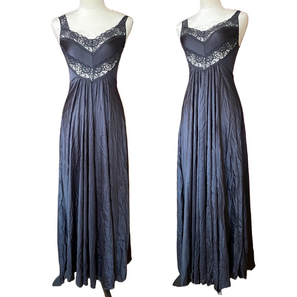 Other - Vintage Undercover Wear Nightgown Size M